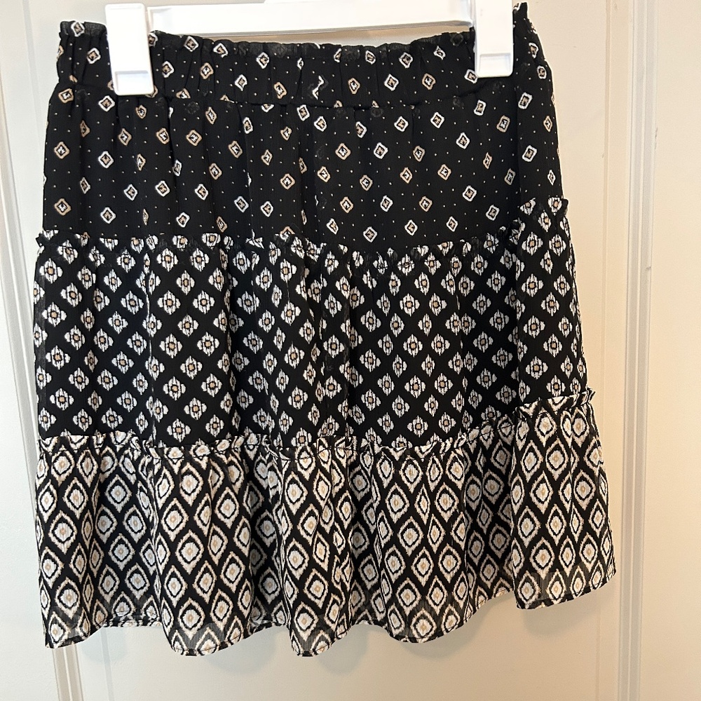 LOFT  Patchwork Tiered Pull on Skirt (small)